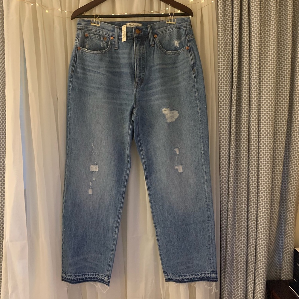 NWT Madewell Destructed Classic Straight Jean 31